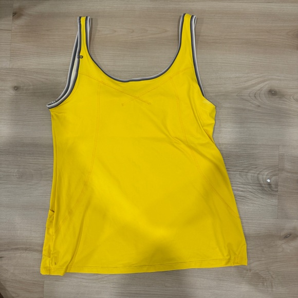 Women’s Lolé XL Yellow stretch workout tank top - Picture 2 of 7